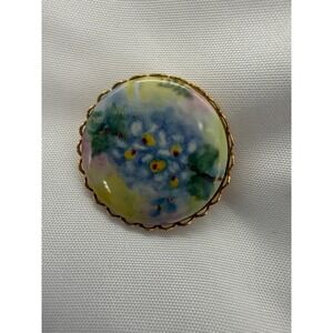 Vintage Hand Painted Porcelain Floral Brooch Gold Tone Scalloped Round Pin